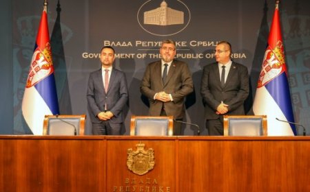 Старовић потписао уговоре са приватним здравственим установама о погодностима за борце